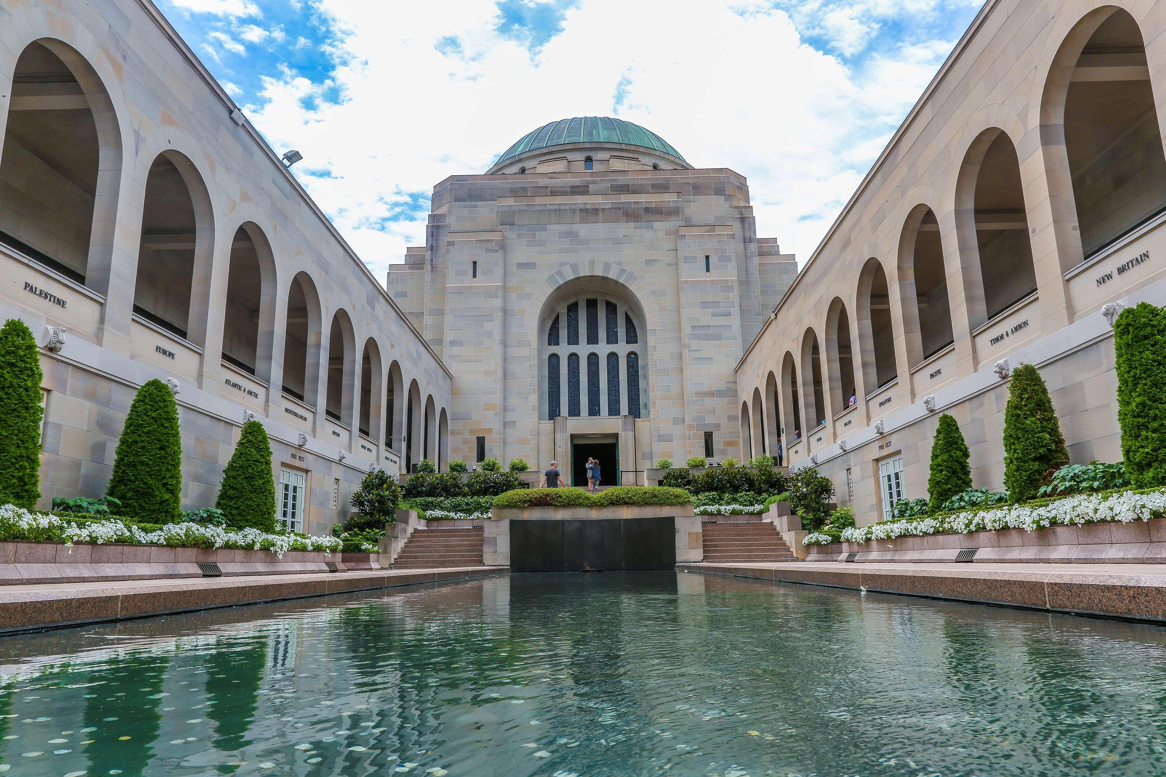 Hyatt Hotel Canberra - A Park Hyatt Hotel Exterior photo